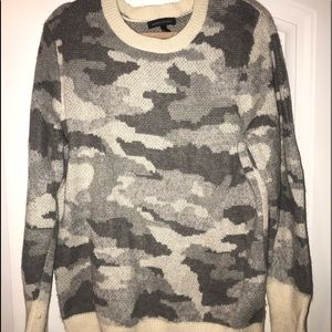 Camo wool gray sweater